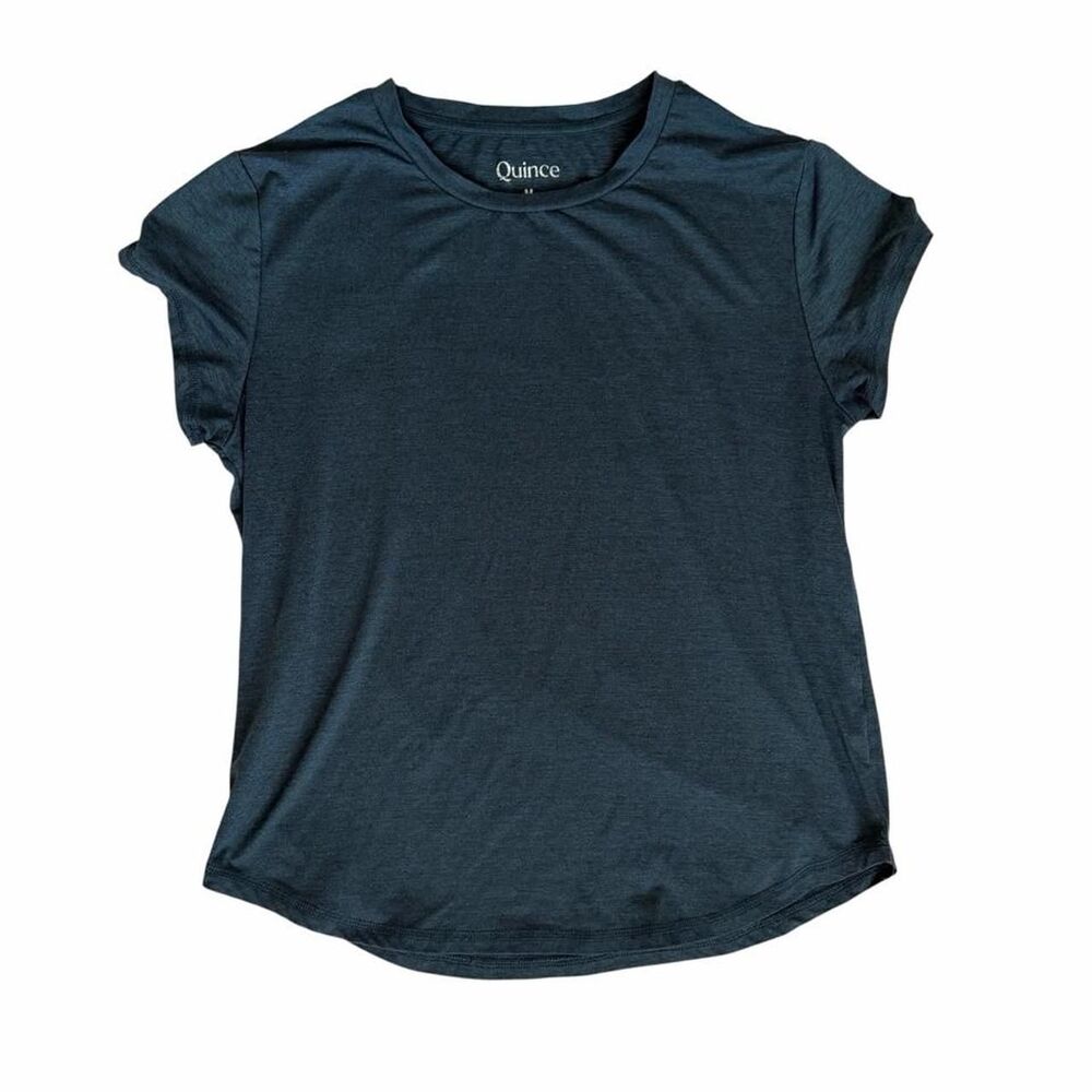 Quince Women’s Navy short sleeve top Size M